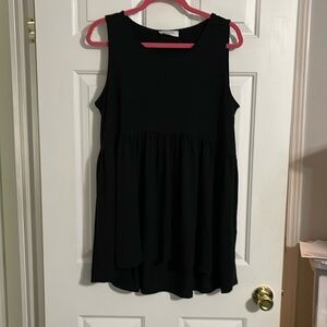 Like new sleeveless hi lo tunic black